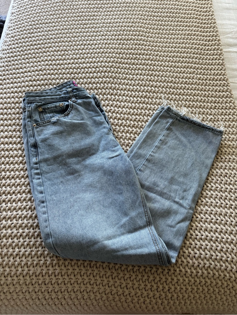 Edikted Light Blue High-Waisted Straight Jeans